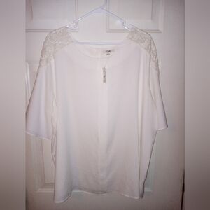 3/$10 Cato Woman cream color blouse Size 22/24 NWT